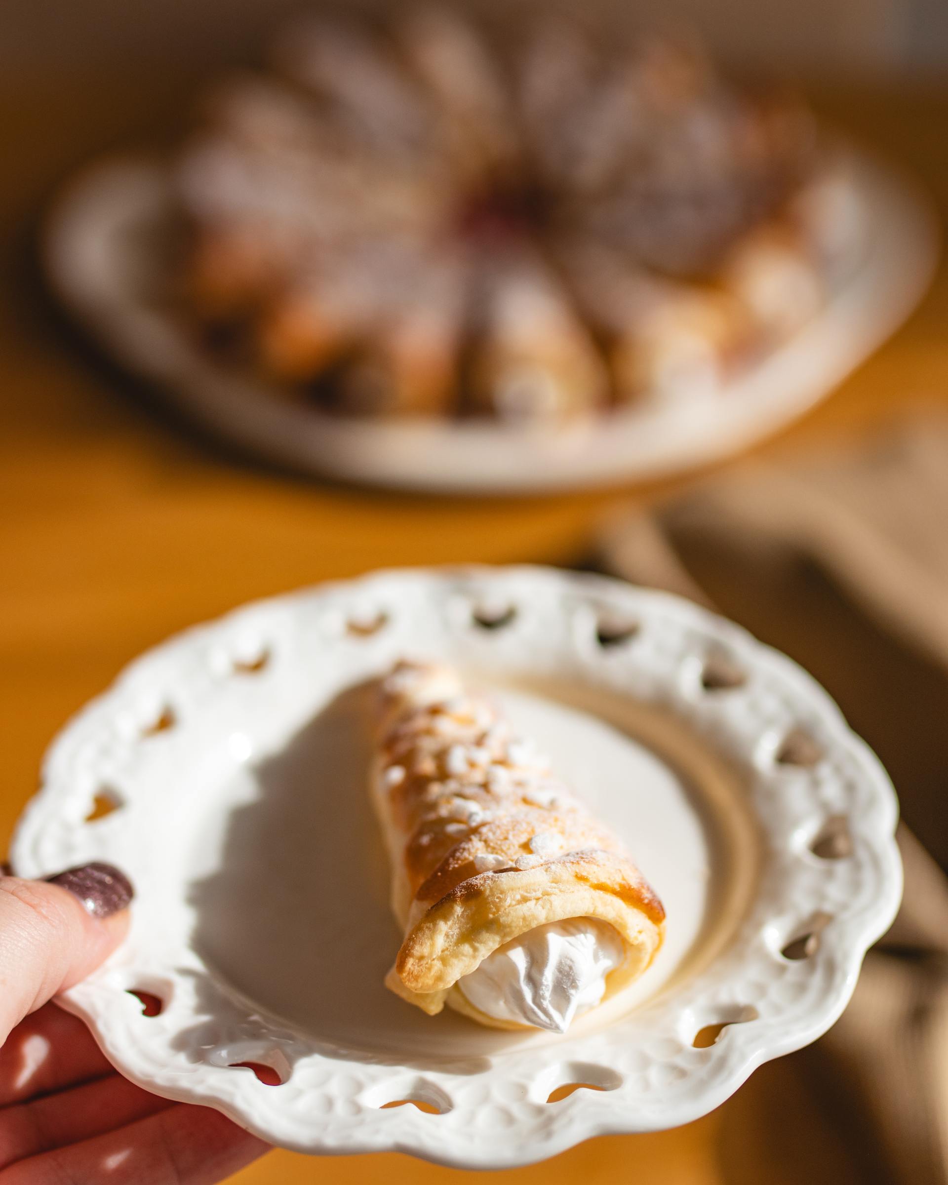 Blätterteighörnchen mit Eiweißcreme - oder auch einfach Trubochki ...