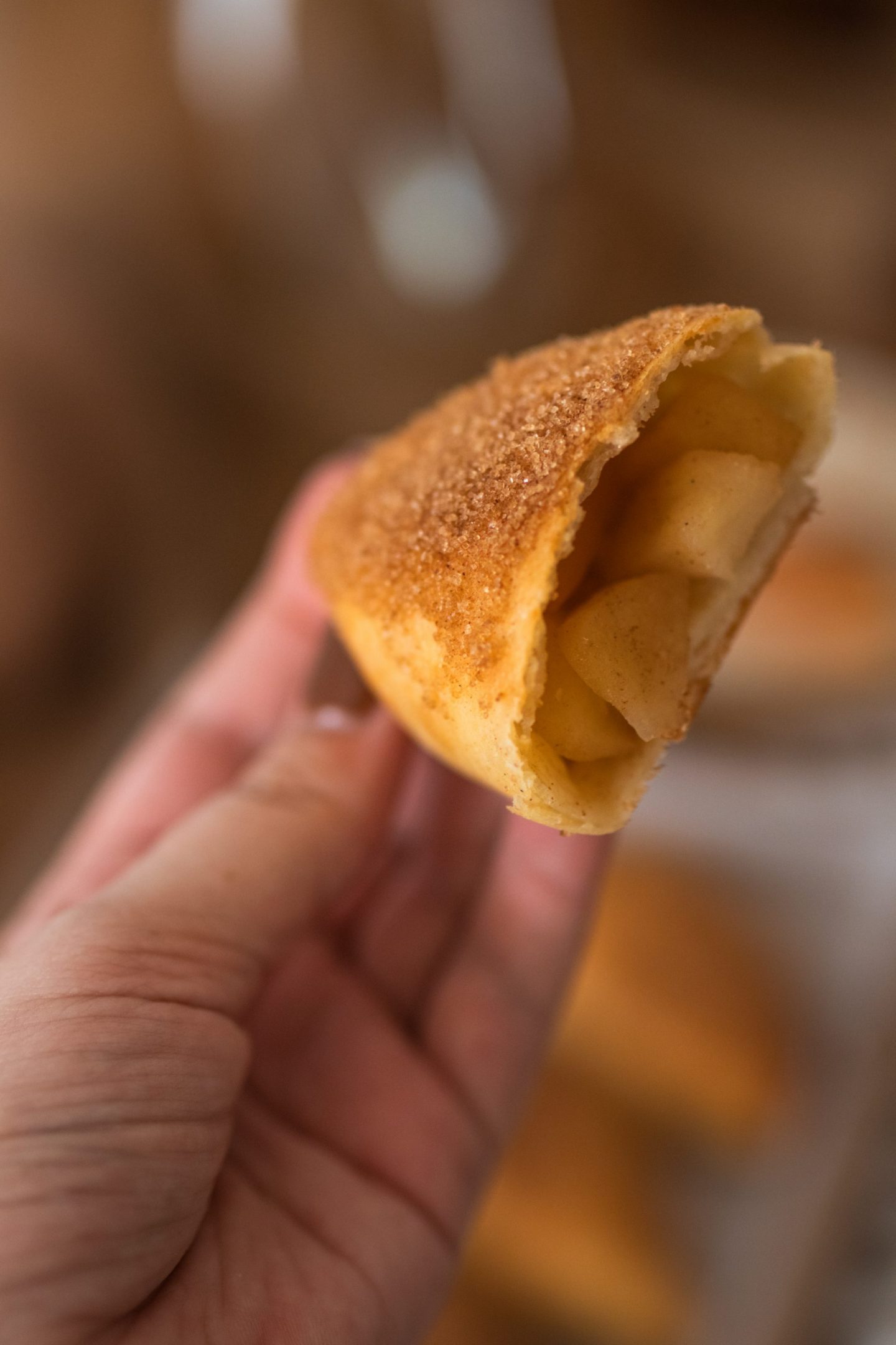 Quark-Pirozhki mit Apfel-Zimt-Füllung
